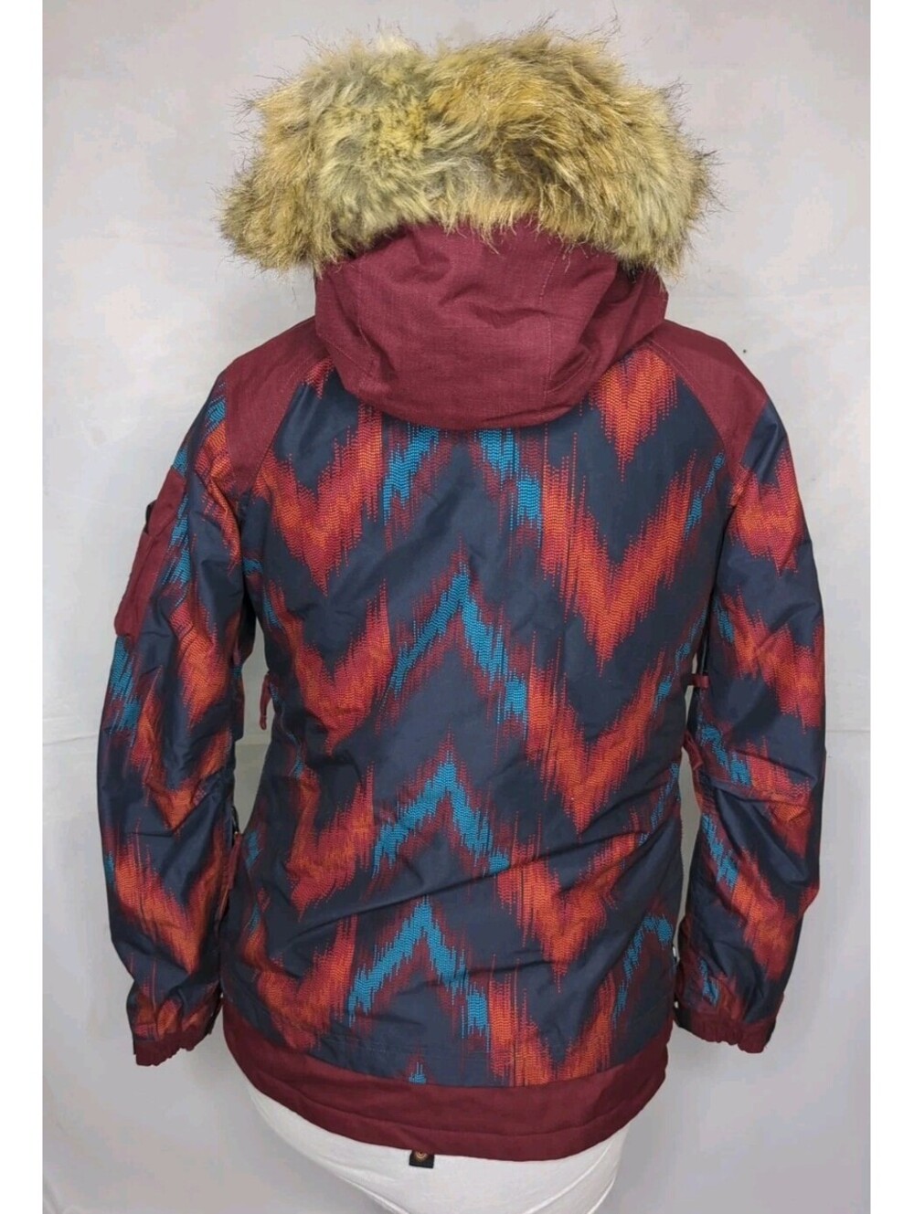 686 Authentic Aerial Ski Jacket Infidry Women Medium Aztec Thermal Snowboard Fur - Picture 5 of 13